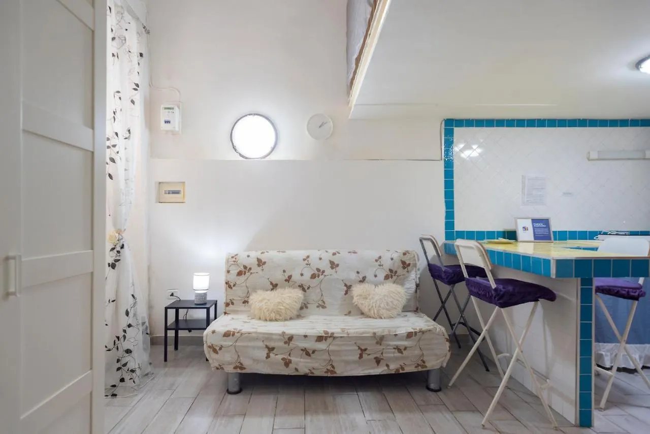Alfred House - Casa Donna Assunta Apartment Naples Italy