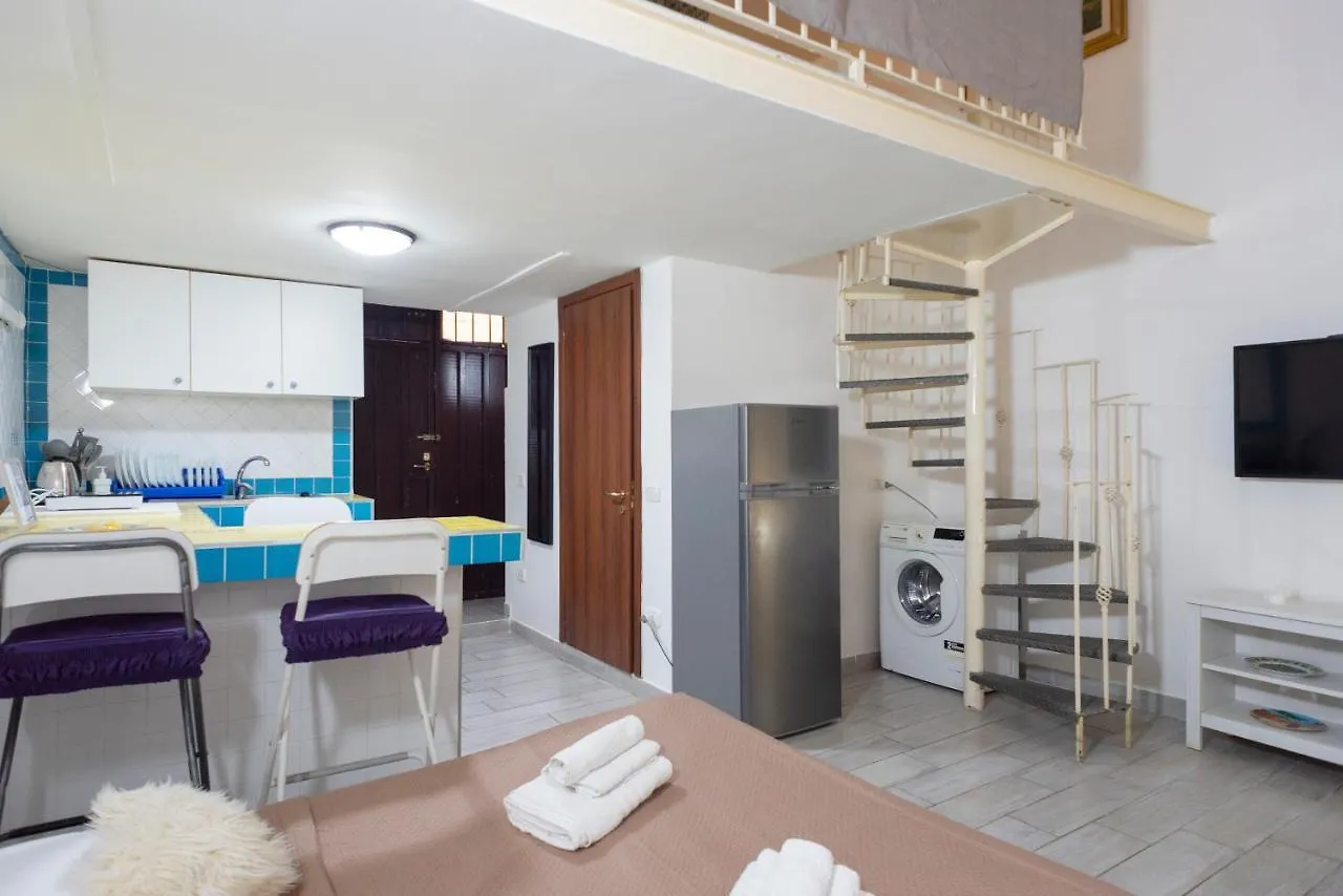 Alfred House - Casa Donna Assunta Apartment Naples